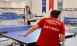 Niğde'de Amatör Spor Haftası'nda masa tenisi heyecanı