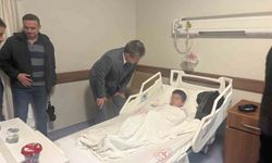 Öğrenci servisi ile otomobil çarpıştı: 5 yaralı