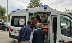 Okul önünde motosikletin çarptığı öğrenci yaralandı