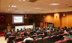 OMÜ'de 'Tarihsel Süreçte Cumhuriyet ve Kazanımları' konferansı