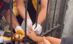 Osmaniye'de korkuluğa saplanan çocuğun parmağını itfaiye kurtardı
