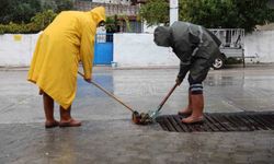 Sağanak yağışa karşı Menteşe'de kesintisiz mesai