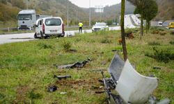 Samsun'da hafif ticari araç refüje çıktı: 3 yaralı