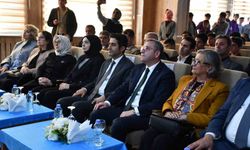 Sarıkamış'ta Fen Lisesi'ne 'Yaşayan Kütüphane' kazandırıldı