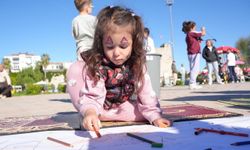 Sinop'ta çocuklar Filistinli yaşıtları için çizdi