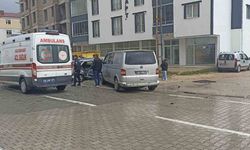 Sivas'ta iki araç çarpıştı, 4 kişi yaralandı