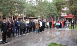 Tercan'da Cumhuriyet Bayramı dolayısıyla çelenk sunma töreni düzenlendi