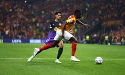 UEFA Şampiyonlar Ligi: Galatasaray: 1 - Barcelona: 1 (İlk yarı)