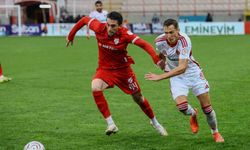 Ümraniyespor - Boluspor maçı yağmur nedeniyle yarıda kaldı