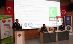 Üniversite öğrencilerine dijital dünyanın tehlikeleri anlatıldı