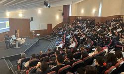 Üniversite öğrencilerine uyuşturucuyla mücadele eğitimi verildi