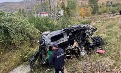 Van'da otomobil hurdaya döndü: 1 ölü