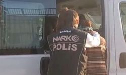 Zehir taciri suçüstü yakalandı: 22 yılla aranan firari çıktı