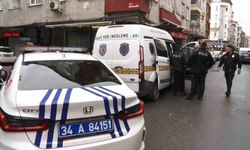 Zeytinburnu'nda esnaf ile haraç şüphelisi arasında silahlı kovalamaca