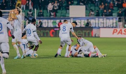 Çaykur Rizespor Trabzonspor karşılaşmasından kareler