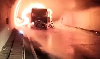 Arhavi’de tünel içinde Gürcistan plakalı bir tır yandı: 5 yaralı