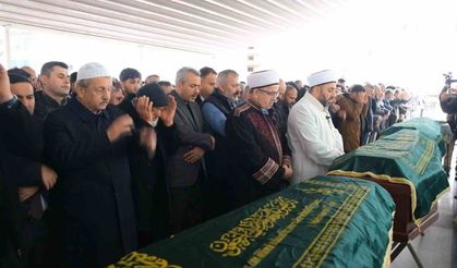 Fransa’da hayatını kaybeden 3 kardeş Rize'de defnedildi