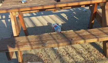 Rize'de yine o manzara, çöplerini bırakıp gittiler