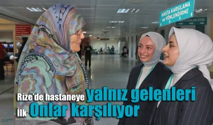 Yalnız hastaları kapıda karşılayıp refakat ediyorlar
