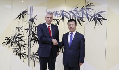 Bakan Memişoğlu, Çin Halk Cumhuriyeti Ulusal Sağlık Komisyonu Başkanı Haichoa ile görüştü