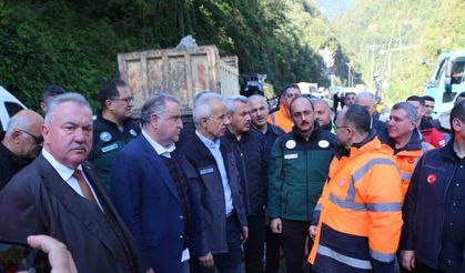 İki bakan Ayder Yaylası yolunda incelemelerde bulundu