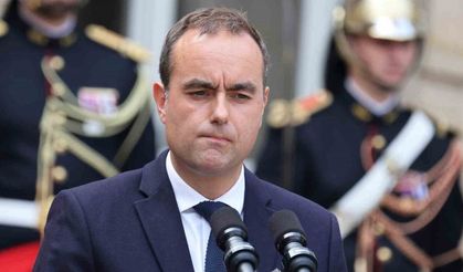 Fransa’da başbakan olarak atanan Lecornu, Bayrou’dan görevi devraldı