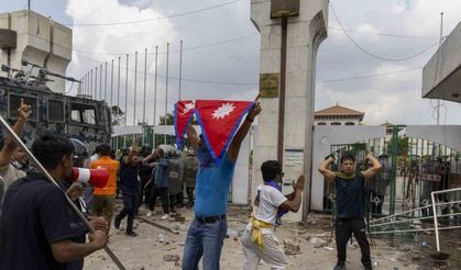 Nepal’de sosyal medya protestosunda 13 ölü