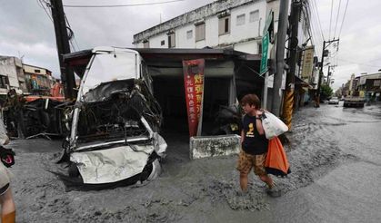 Tayvan’ı sel vurdu: 17 ölü, 100’den fazla kayıp