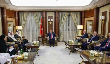 Cumhurbaşkanı Yardımcısı Yılmaz, Suudi Arabistan Yatırım Bakanı el-Falih ile bir araya geldi