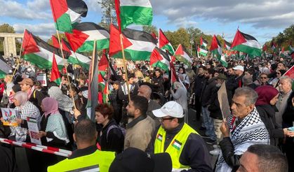 Gazze’de ateşkes sonrası Berlin’de 16 bin kişi Filistin’e destek gösterisinde buluştu