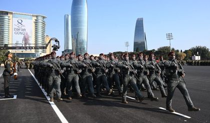 Azerbaycan, Karabağ Zaferi’nin 5. yılını askeri geçit töreniyle kutladı