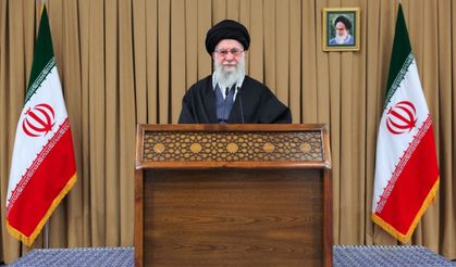 İran dini lideri Hamaney: "ABD, İran’la iletişim ve iş birliğine layık değil"