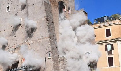 İtalya’da çöken Orta Çağ’a ait kule enkazında kalan işçi hayatını kaybetti