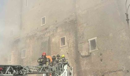 İtalya’da Orta Çağ’a ait kule çöktü: 3 yaralı