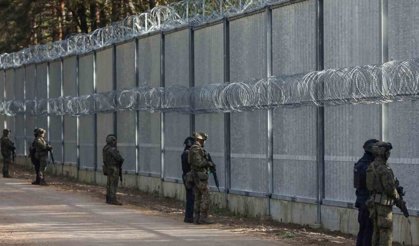 Polonya, Belarus sınırına yeni bariyer inşa edecek