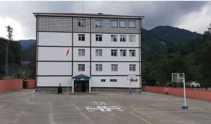 Rize'de 8 okula " Mavi Yeşil Belge" verildi