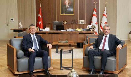 KKTC Cumhurbaşkanı Erhürman, CHP Genel Başkanı Özel'i kabul etti