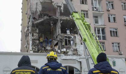 Rusya, Zelenskiy-Trump görüşmesi öncesinde Ukrayna'yı vurdu: 1 ölü, 30 yaralı