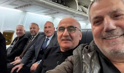 Rize'nin siyasi rakiplerinden uçak selfisi