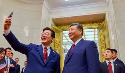 Güney Kore Devlet Başkanı Lee, Çinli mevkidaşı Xi ile selfie çekti