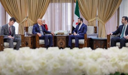 Suriye Devlet Başkanı eş-Şara, ABD'nin Suriye Özel Temsilcisi Barrack'ı kabul etti