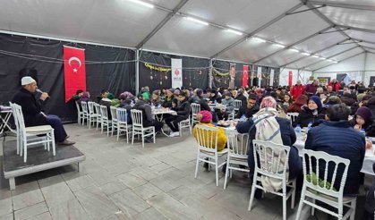 Asırlık vakıf geleneği yüzlerce vatandaşı aynı sofrada buluşturdu