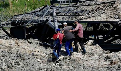 İsrail, Lübnan'ın güneyi ile bağlantıyı sağlayan son köprüyü vurdu
