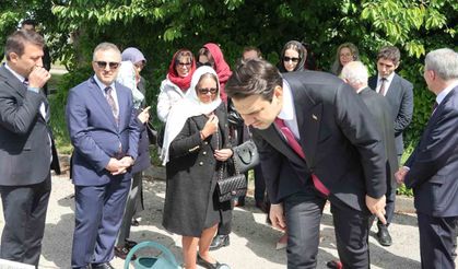 Fransa'da Şehzade Osman Fuad Efendi ile Adile Sultan'ın kabirleri yenilendi