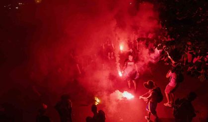 PSG zaferi sonrası Fransa karıştı: 7 polis yaralandı, 416 kişi gözaltına alındı