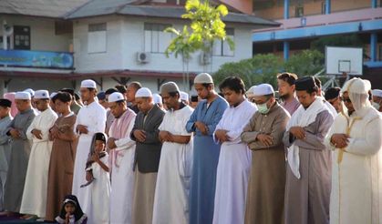Tayland'da binlerce Müslüman Kurban Bayramı namazında bir araya geldi