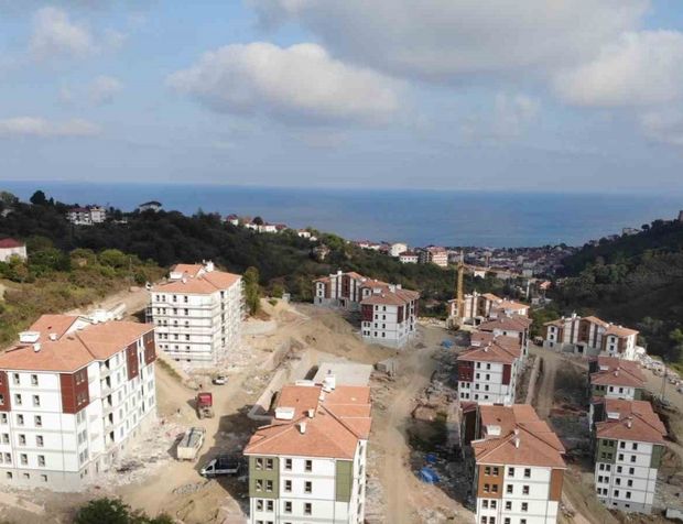 ’Sakin Şehir’deki toplu konut yükseliyor