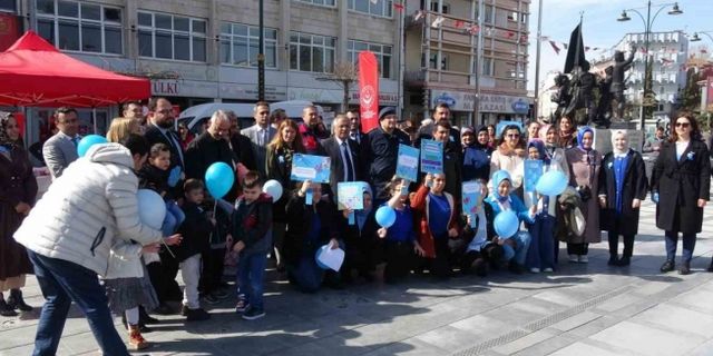 "Dünya Otizm Farkındalık Günü" etkinliklerinde çocuklar doyasıya eğlendi