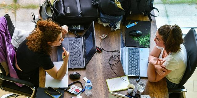Bilişim sektöründe gençlere destek