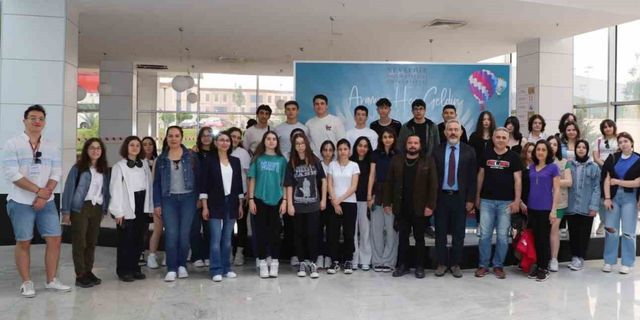 Liseli gençler NEVÜ’de